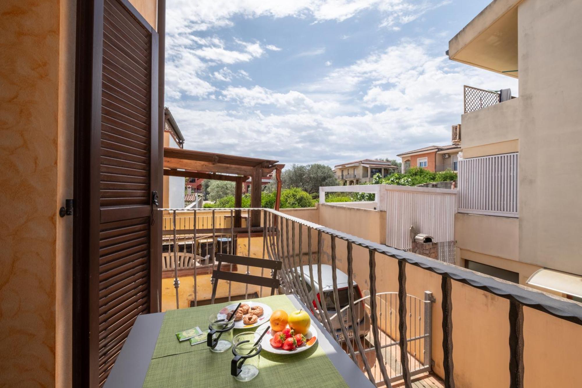 Butterfly Apartment Cagliari - Self Check-In, No Kitchen 외부 사진