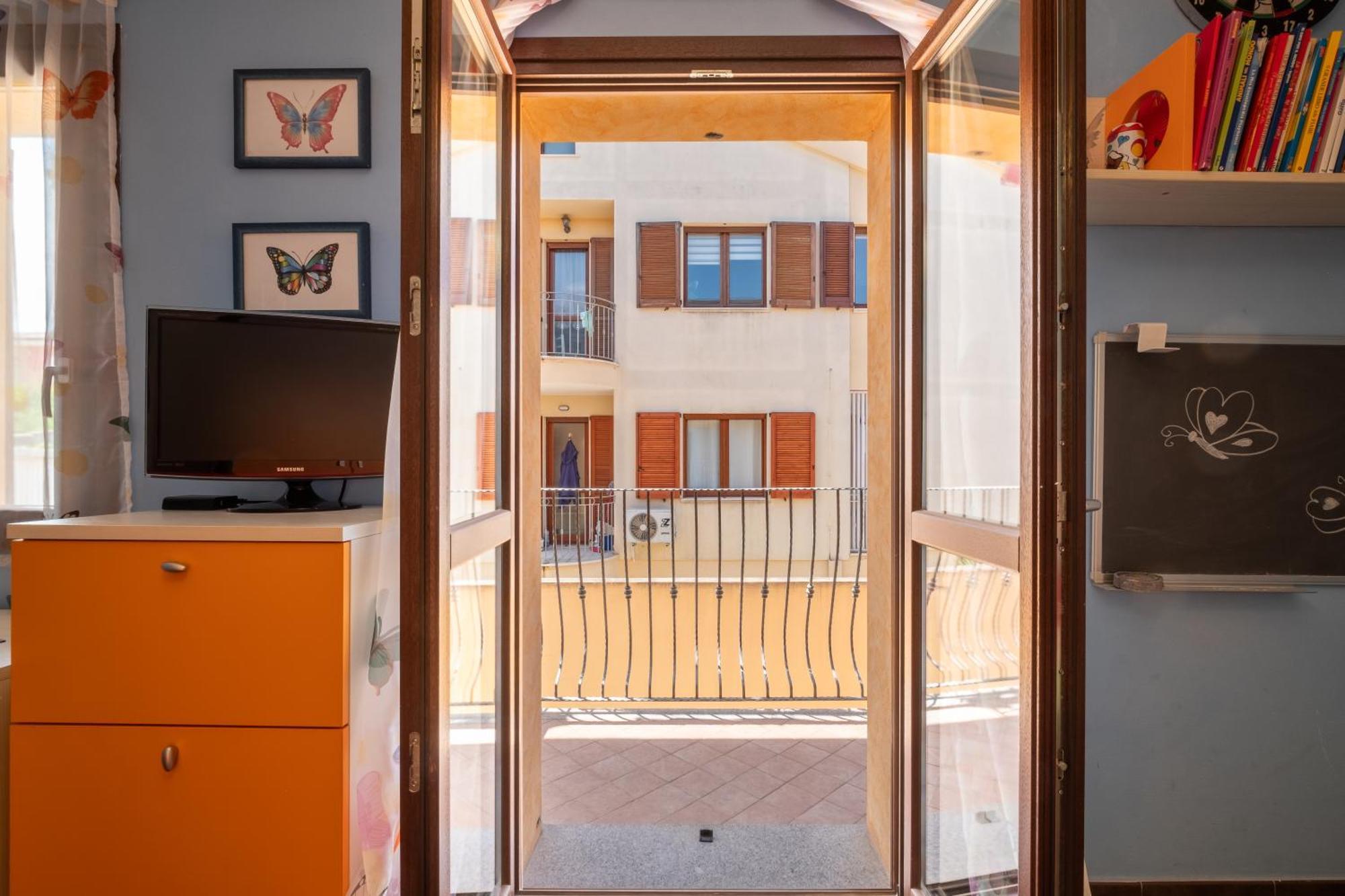 Butterfly Apartment Cagliari - Self Check-In, No Kitchen 외부 사진